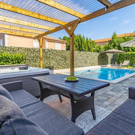 Lotus Villas Resort Πούλα Εξωτερικό φωτογραφία