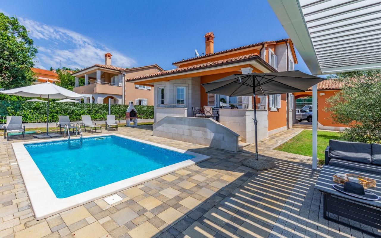 Lotus Villas Resort Πούλα Εξωτερικό φωτογραφία