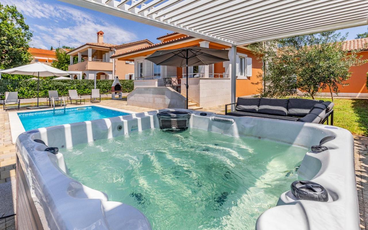 Lotus Villas Resort Πούλα Εξωτερικό φωτογραφία